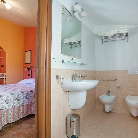Daire Locazione Turistica Il Poderino Della Nonna-1